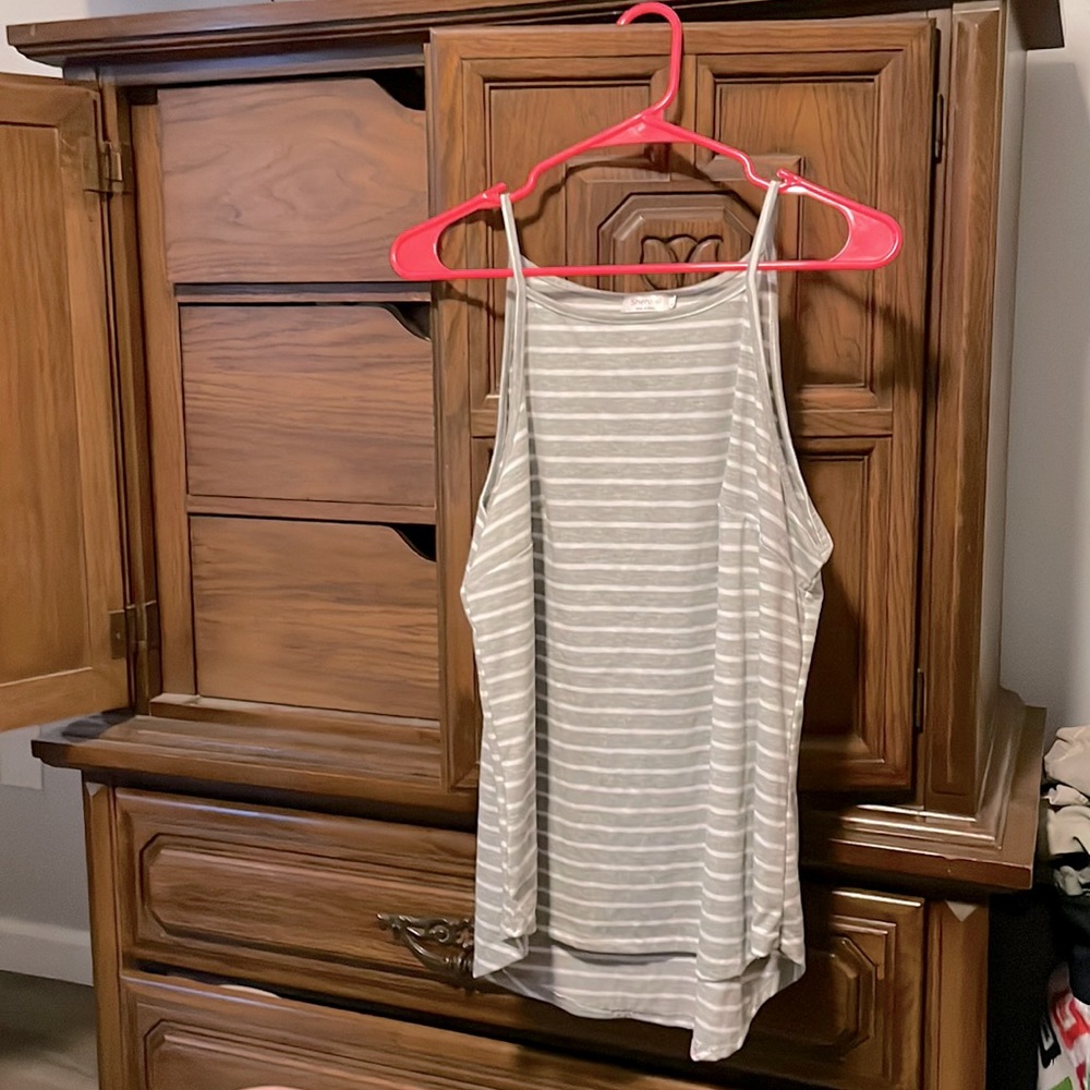 Halter Tank size L